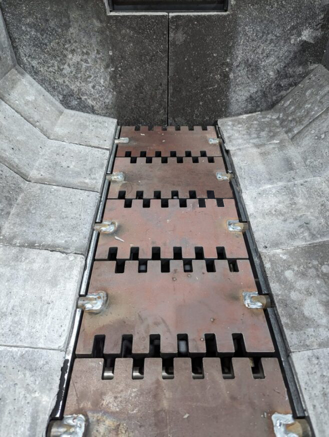 Portage & Main shaker grate model